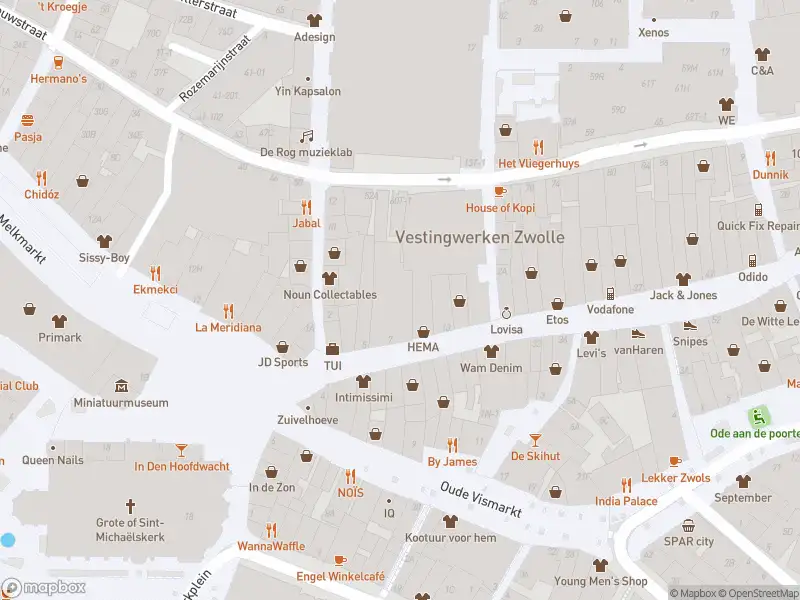 Politie naar de Melkmarkt in Zwolle vanwege aanrijding met letsel