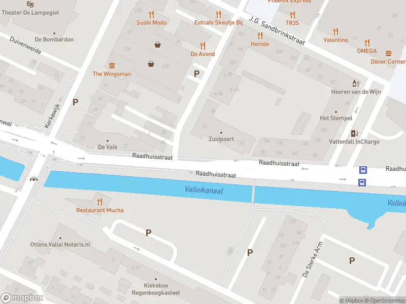 Politie naar de Raadhuisstraat in Veenendaal vanwege aanrijding met letsel