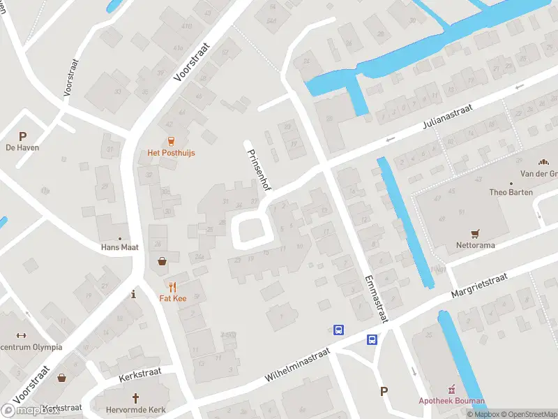 Ambulance met grote spoed naar de Prinsenhof in Groot-Ammers