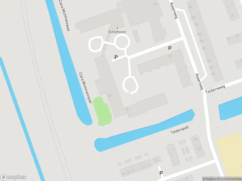 Ambulance met gepaste spoed naar de Hamakerstraat in Rotterdam