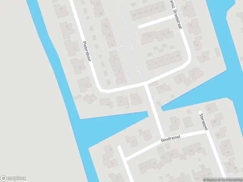 Ambulance met grote spoed naar de Pietersbuur in Andijk