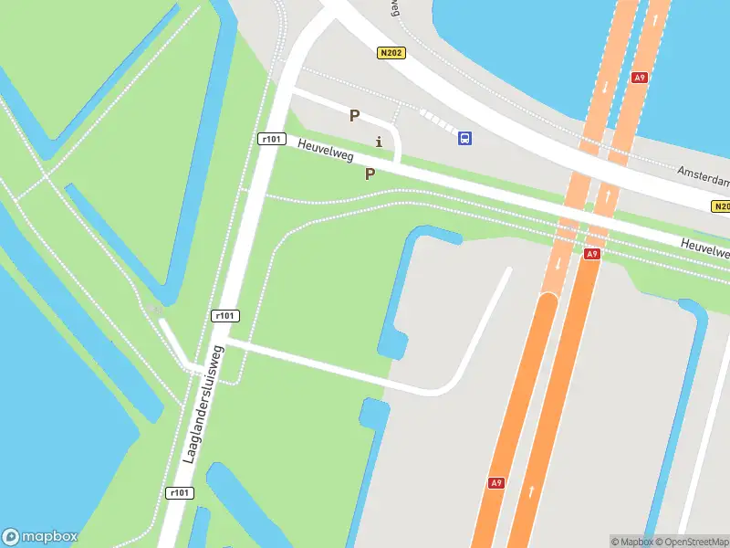 Ambulance met gepaste spoed naar de Laaglandersluisweg in Velsen-Zuid