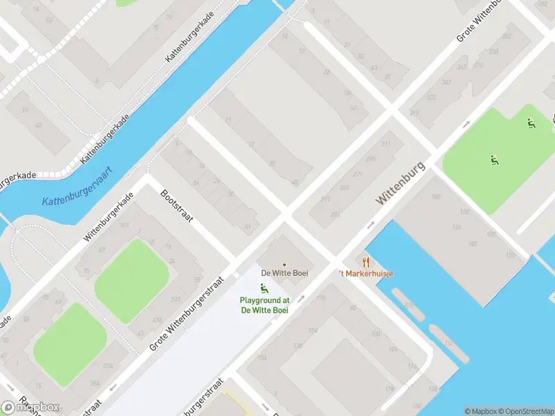 Ambulance met grote spoed naar de Tweede Wittenburgerdwarsstraat in Amsterdam