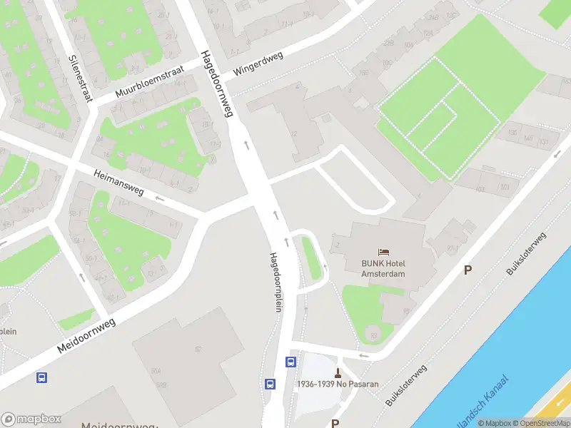 Brandweer met gepaste spoed naar de Hagedoornplein in Amsterdam
