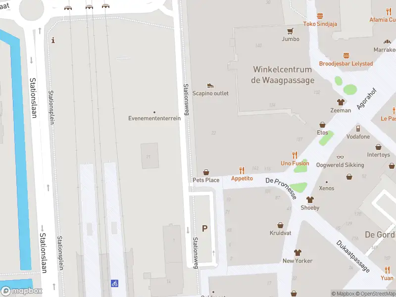 Brandweer met gepaste spoed naar de Stationsweg in Lelystad vanwege een liftopsluiting