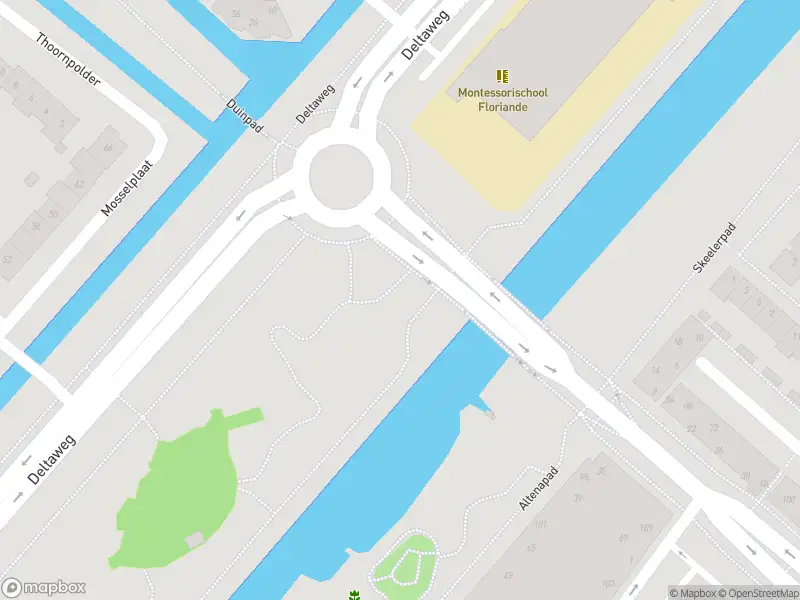 Brandweer met gepaste spoed naar de Deltaweg in Hoofddorp vanwege een buitenbrand