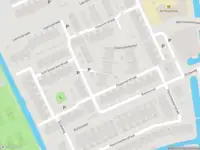 Ambulance met grote spoed naar de Stoelenmatterhof in Schiedam