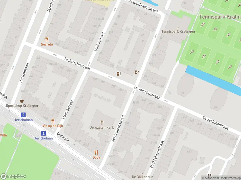 Ambulance met gepaste spoed naar de 1e Jerichostraat in Rotterdam