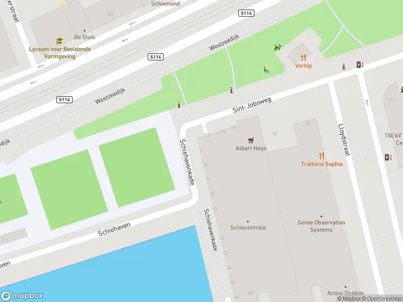 Ambulance met gepaste spoed naar de Schiehavenkade in Rotterdam