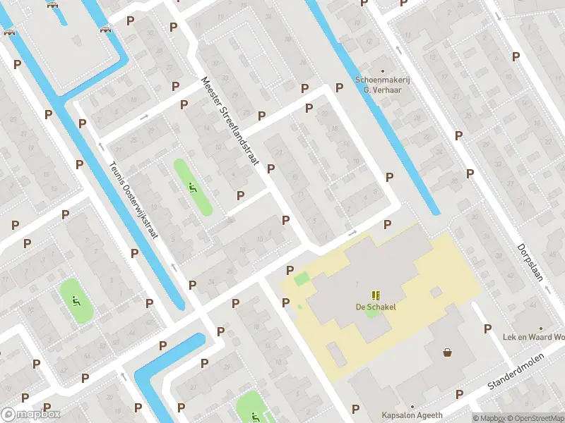 Ambulance met grote spoed naar de Meester Streeflandstraat in Nieuw-Lekkerland