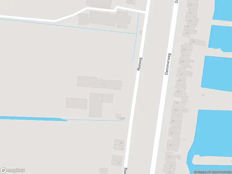 112 melding Brandweer met grote spoed naar de Reeweg in Nederhorst den Berg vanwege gebouwbrand