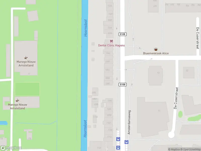Ambulance met grote spoed naar de Amstelveenseweg in Amsterdam