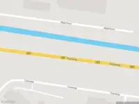 Ambulance met grote spoed naar de Zuiddijk in Oude-Tonge