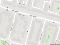 Ambulance met grote spoed naar de Kraandrijverstraat in Amsterdam
