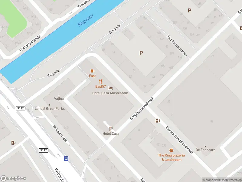 Ambulance met gepaste spoed naar de Eerste Ringdijkstraat in Amsterdam
