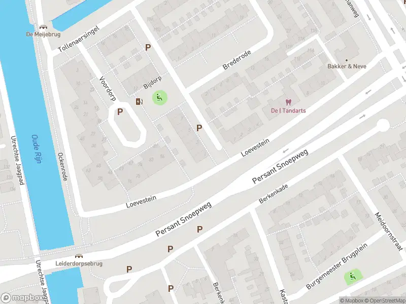 Ambulance met grote spoed naar de Bijdorp in Leiderdorp