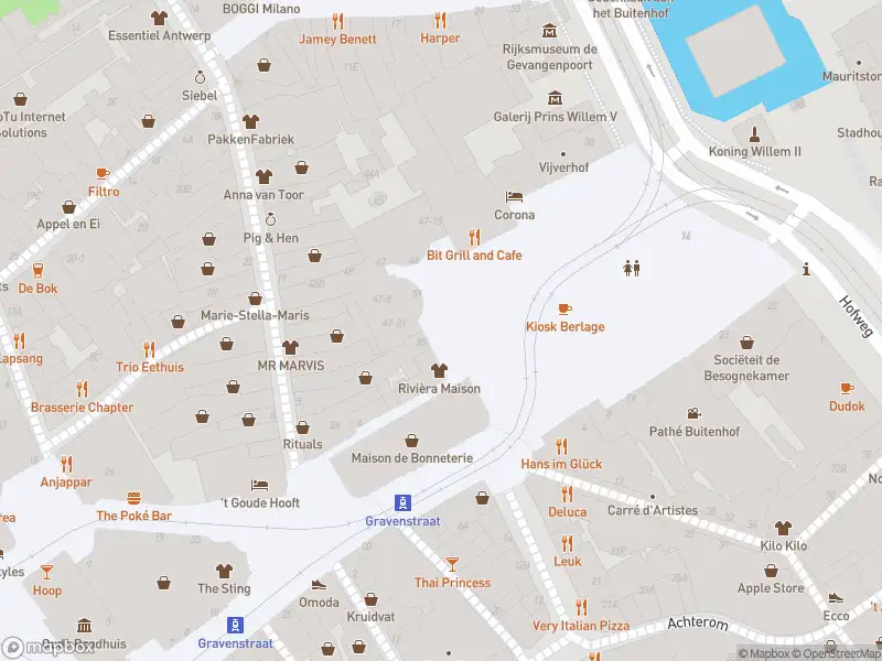 Ambulance met grote spoed naar de Spui in 's-Gravenhage