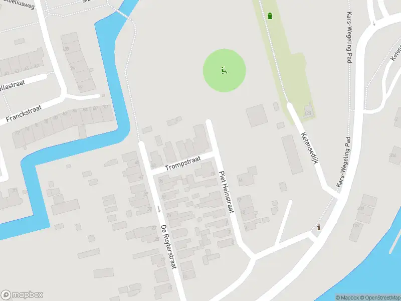 Ambulance met gepaste spoed naar de Trompstraat in Capelle aan den IJssel