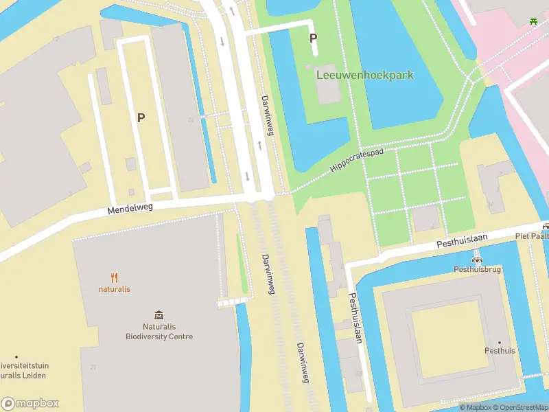 Ambulance met gepaste spoed naar de Darwinweg in Leiden