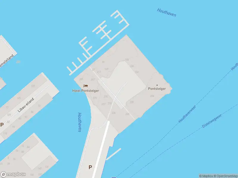 Ambulance met grote spoed naar de Pontsteiger in Amsterdam