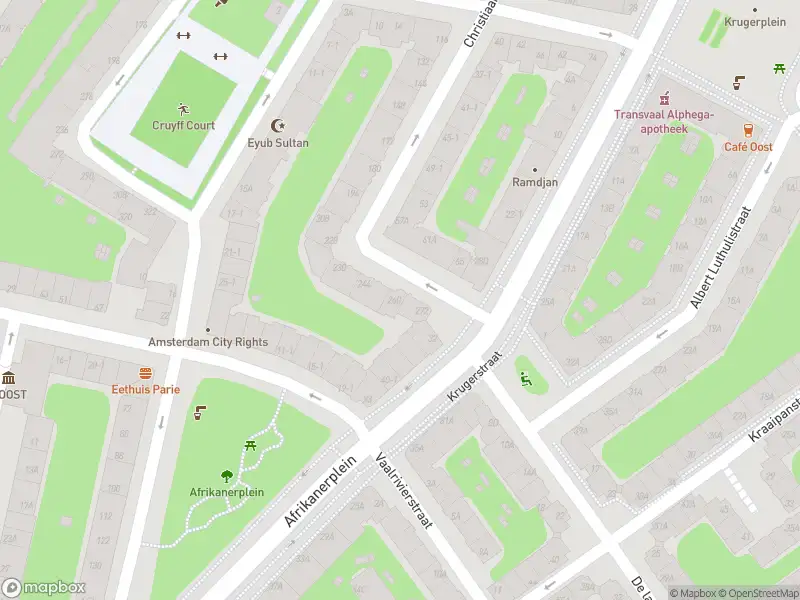Ambulance met grote spoed naar de Kraaipanstraat in Amsterdam