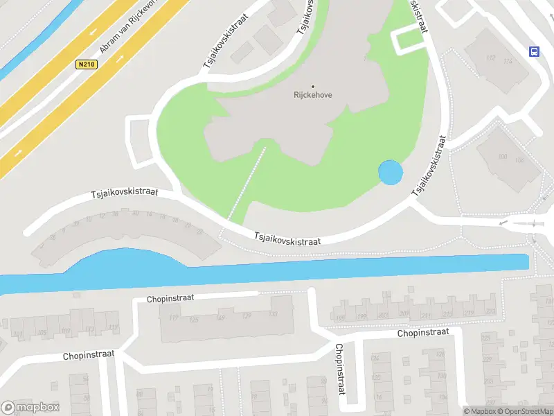 Ambulance met gepaste spoed naar de Tsjaikovskistraat in Capelle aan den IJssel