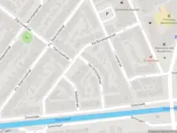Ambulance met gepaste spoed naar de Van Oorschotstraat in Haarlem