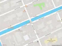 Brandweer met gepaste spoed naar de Elandsgracht in Amsterdam vanwege een liftopsluiting