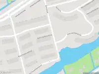 Ambulance met gepaste spoed naar de Geertruida Breurstraat in Rotterdam