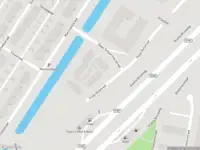 Ambulance met grote spoed naar de Pietje Bellstraat in Rotterdam