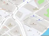 Ambulance met gepaste spoed naar de Mr. Visserplein in Amsterdam
