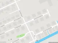 Ambulance met gepaste spoed naar de Ad van Emmenesstraat in 's-Gravenhage