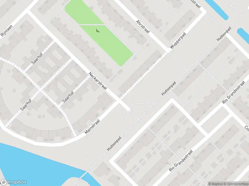 Ambulance met gepaste spoed naar de Wupperpad in Spijkenisse