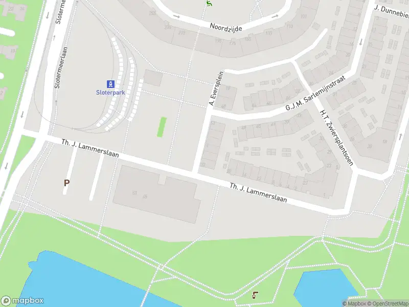 Ambulance met grote spoed naar de A. Eversplein in Amsterdam