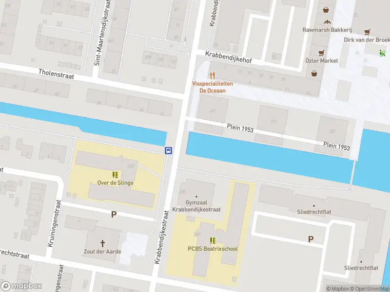 Ambulance met gepaste spoed naar de Krabbendijkestraat in Rotterdam