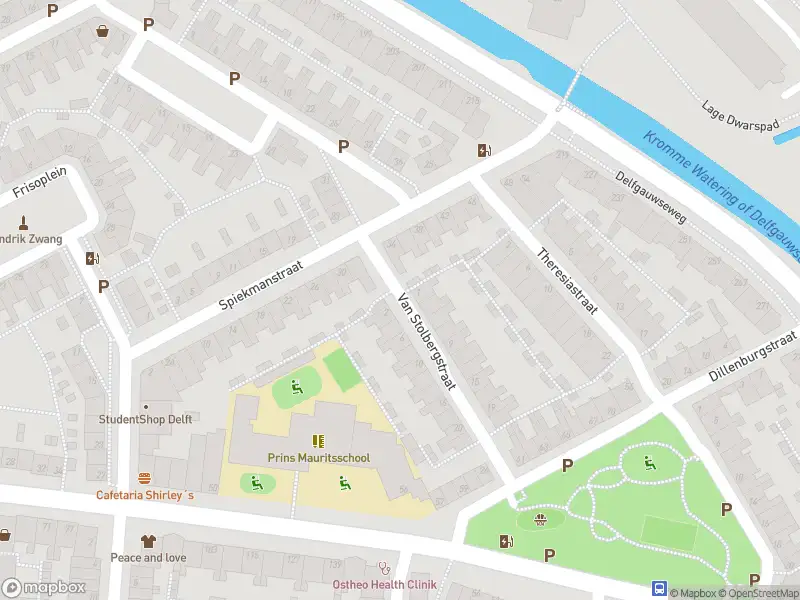 Ambulance met grote spoed naar de Van Stolbergstraat in Delft