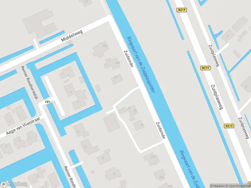 Brandweer met gepaste spoed naar de Zuideinde in Rotterdam vanwege een buitenbrand