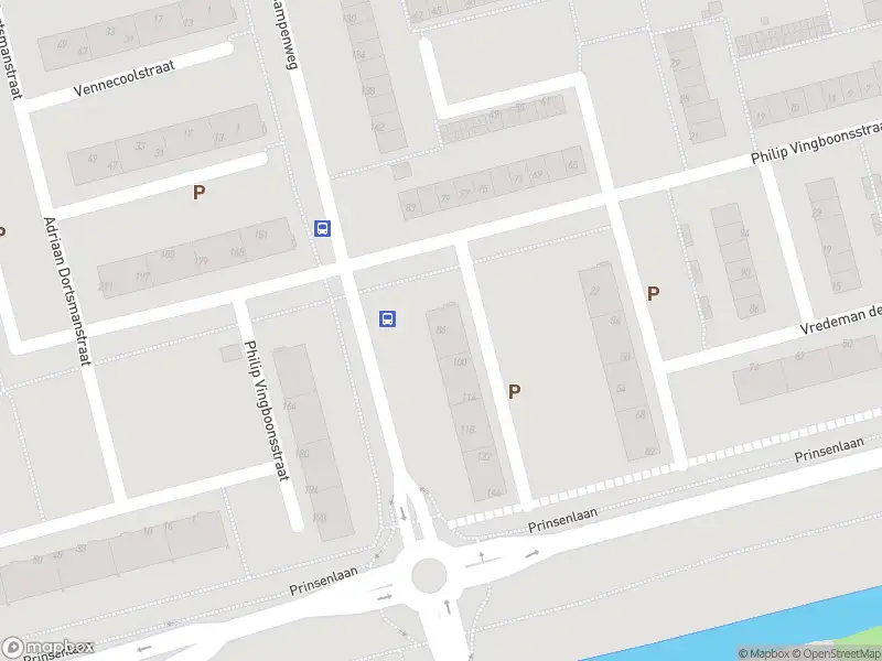 Ambulance met gepaste spoed naar de Philip Vingboonsstraat in Rotterdam