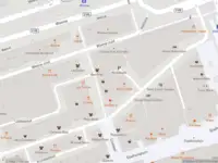 Ambulance met gepaste spoed naar de Kruiskade in Rotterdam