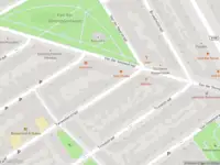 Ambulance met grote spoed naar de Terwestenstraat in 's-Gravenhage