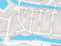 Ambulance met gepaste spoed naar de Dolhuisstraat in Dordrecht