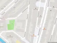 Ambulance met grote spoed naar de Polderstraat in Rotterdam