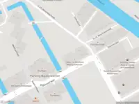 Ambulance met grote spoed naar de H.J.E. Wenckebachweg in Amsterdam