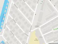 Ambulance met grote spoed naar de Vijgepeerpad in Amsterdam
