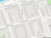 Ambulance met gepaste spoed naar de Steelvlietplein in Amsterdam