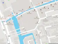 Ambulance met gepaste spoed naar de Hermitage in Zaandam