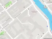 Ambulance met grote spoed naar de Havenbogen in Schiedam