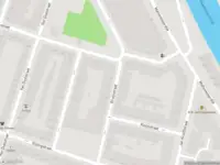 Ambulance met grote spoed naar de Bruijnstraat in Rotterdam