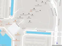 Ambulance met grote spoed naar de Van Beuningenhaven in Barendrecht