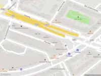 Ambulance met gepaste spoed naar de Pleinweg in Rotterdam